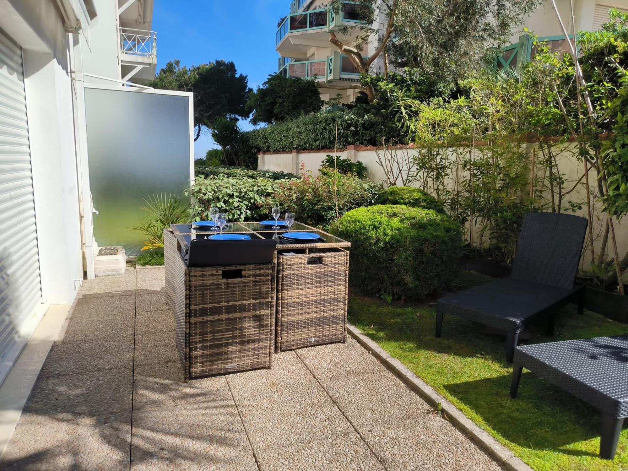 Appart Sur La Plage Pied Dans L Eau Avec Terrasse Jardin Vue Sur Le Bassin Depuis La Terrasse , Parking Arcachon Kültér fotó